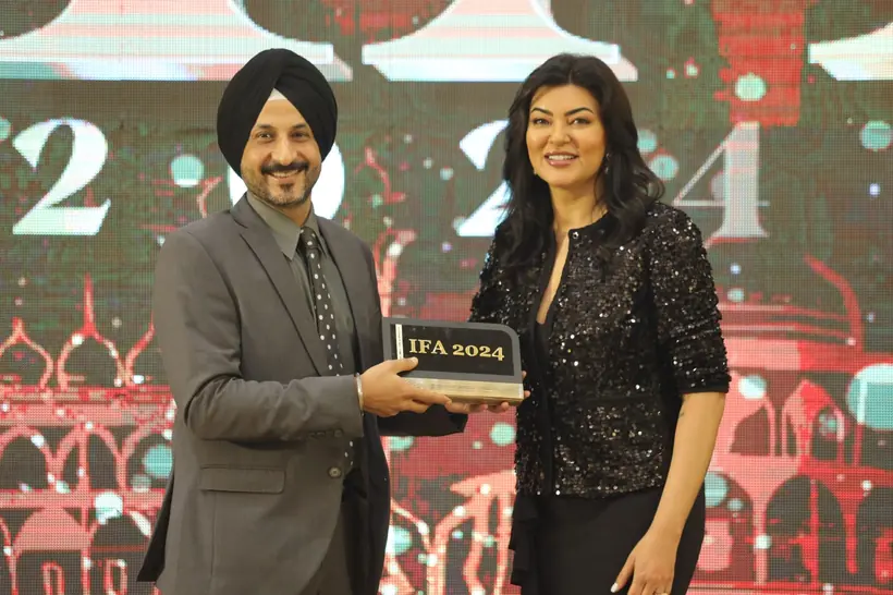 Dr Sandeep Anand with the IFA 2024 award